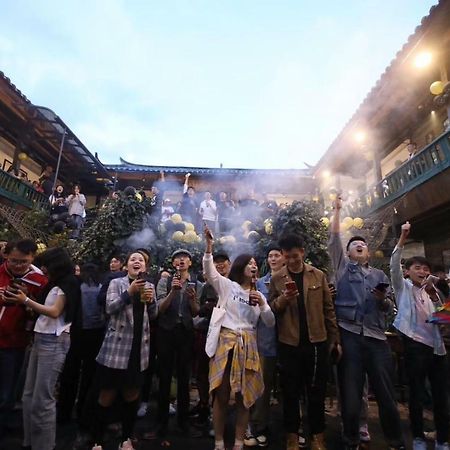 Lijiang Desti Youth Park Hostel Exterior foto
