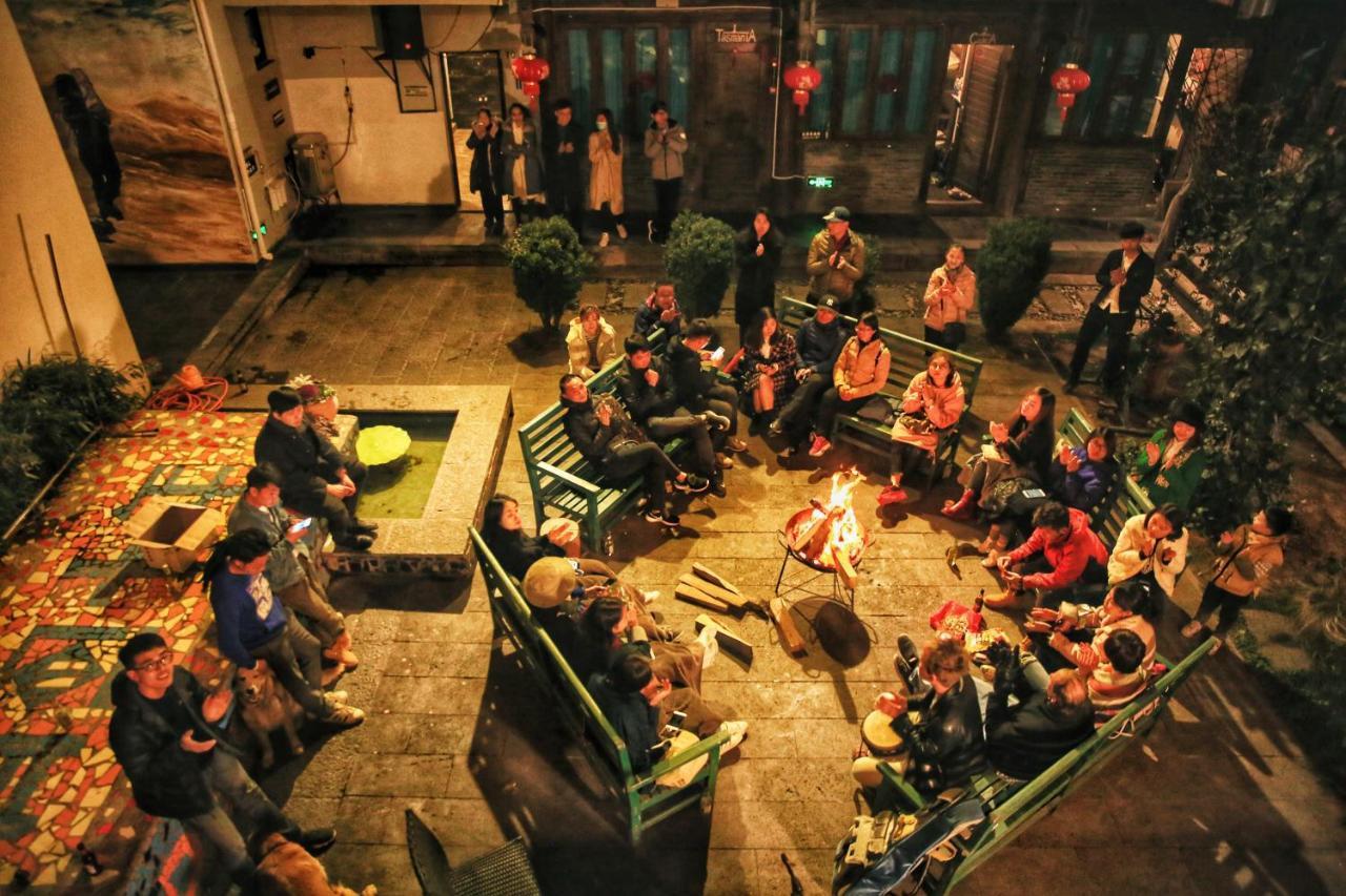 Lijiang Desti Youth Park Hostel Exterior foto